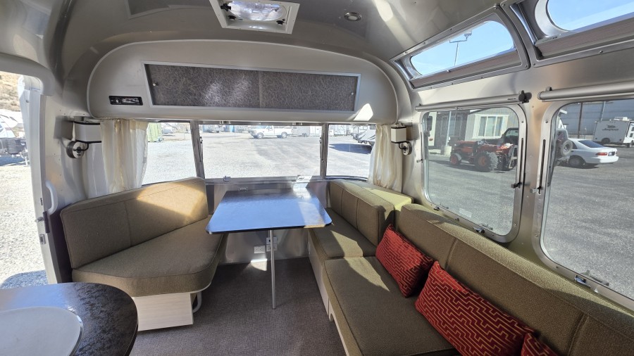 2011 Thor Airstream SERENITY 25FB 6