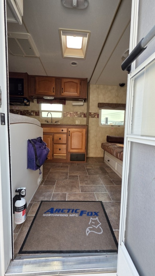 2012 Arctic Fox NORTHWOOD 22GQ 6