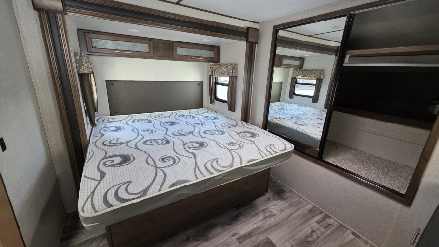 2018 Keystone RV Cougar 29RLDWE 11
