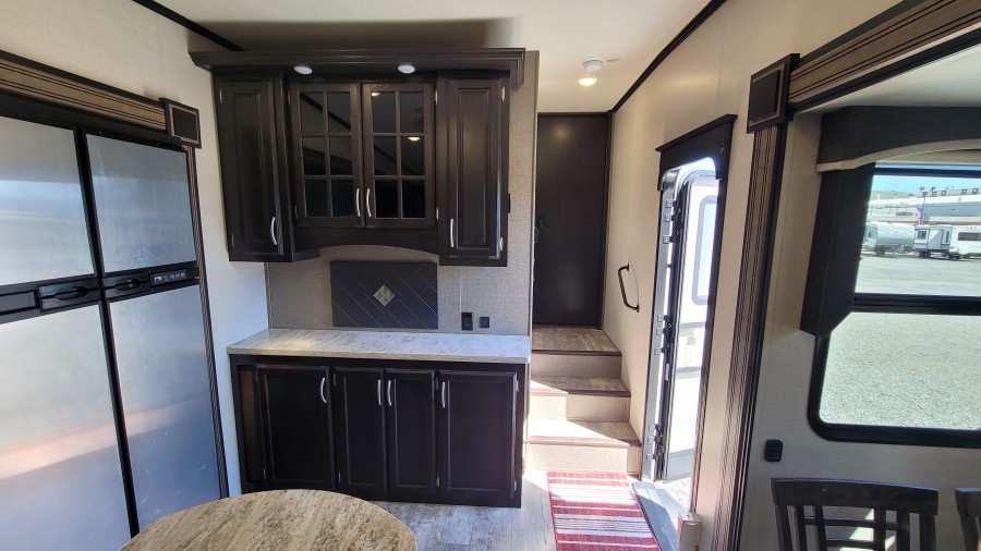 2018 KZ RV Durango 2500 325RLT 10