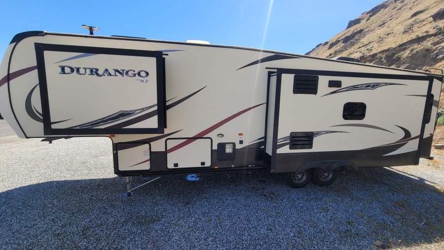2018 KZ RV Durango 2500 325RLT 1