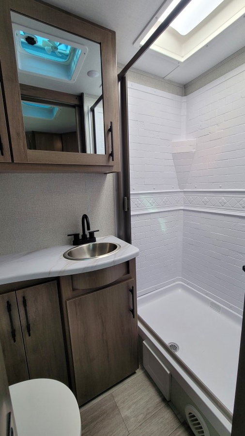 2023 Grand Design RV Imagine 22MLE 10