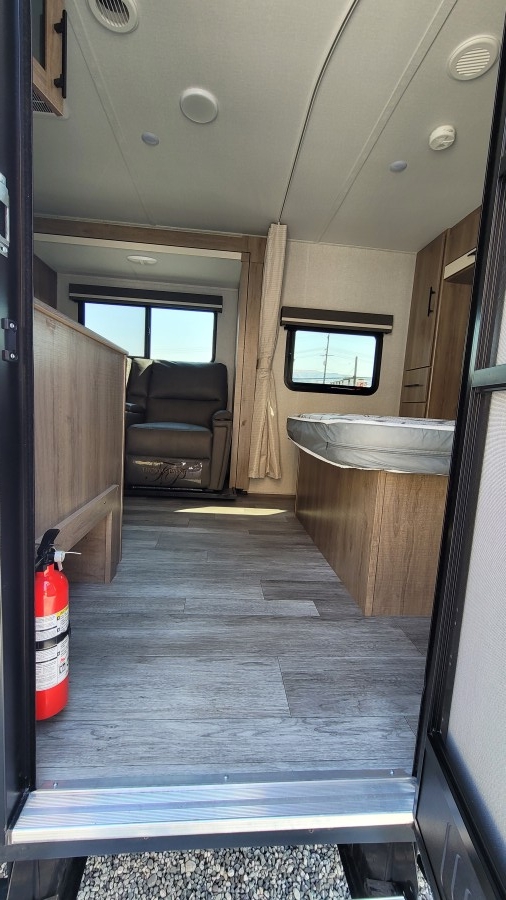 2023 Grand Design RV Imagine 22MLE 4