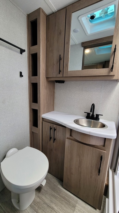 2023 Grand Design RV Imagine 22MLE 11