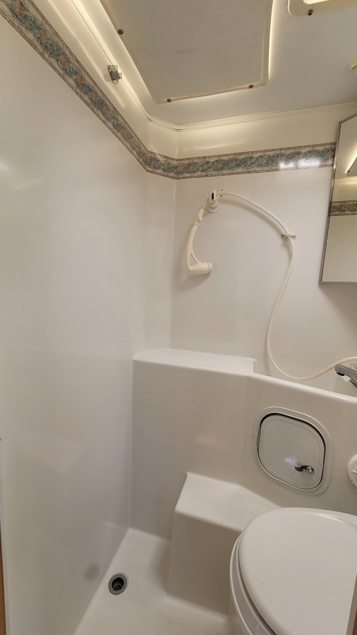 2005 Lance CAMPER 920 9