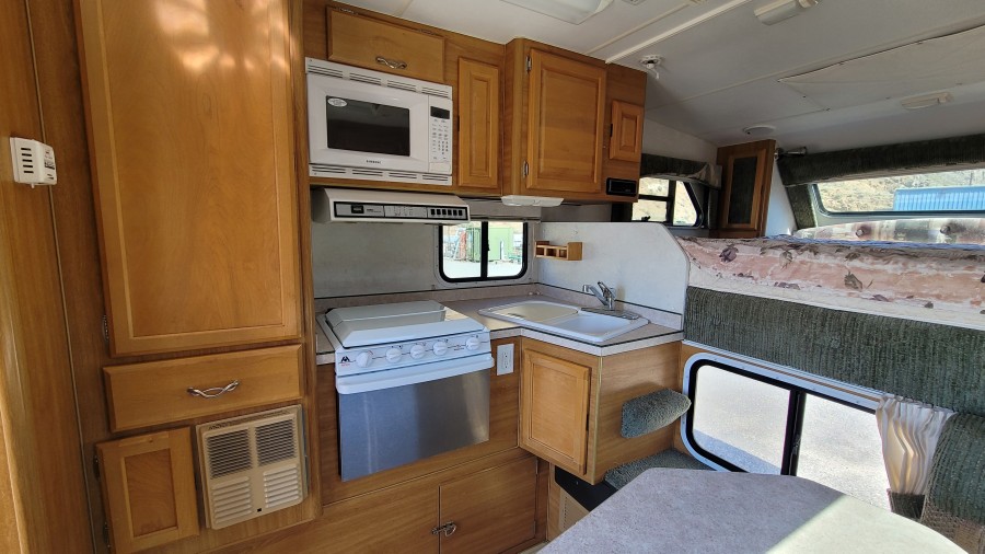 2005 Lance CAMPER 920 7