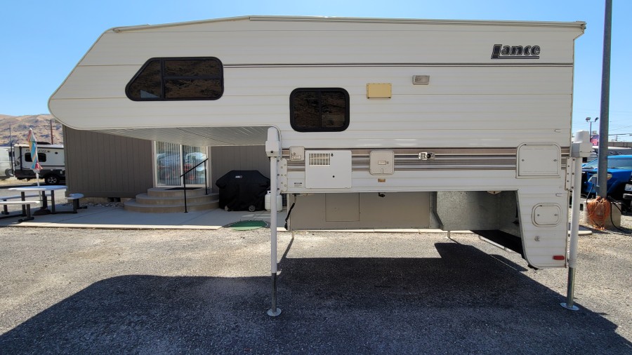 2005 Lance CAMPER 920 2