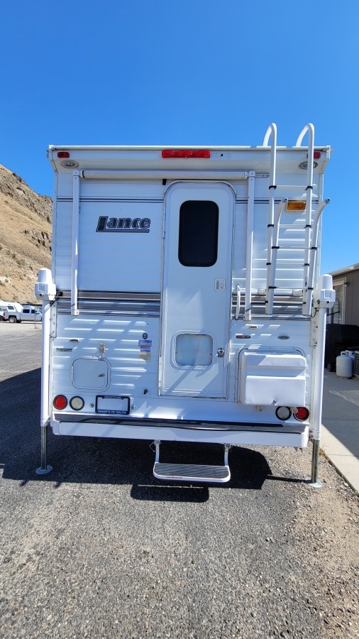 2005 Lance CAMPER 920 3