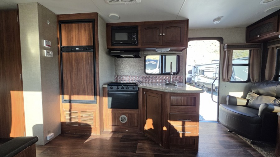 2015 Heartland North Trail 26LRSS 7