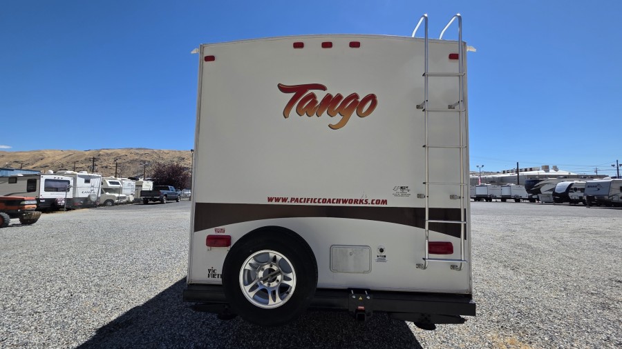 2008 Pacific Coachworks TANGO 2590BH 2