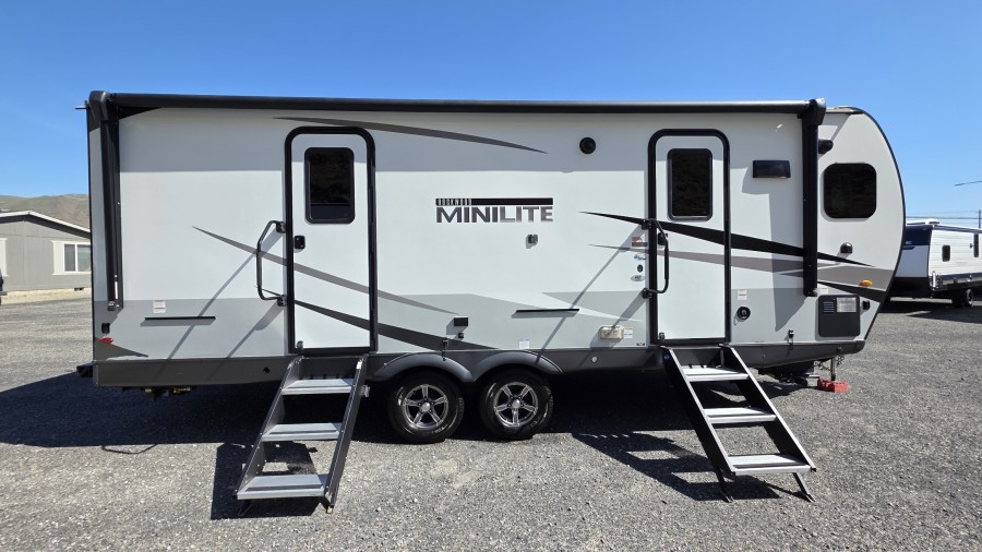 2023 Forest River RV Rockwood Mini Lite 2516S 3