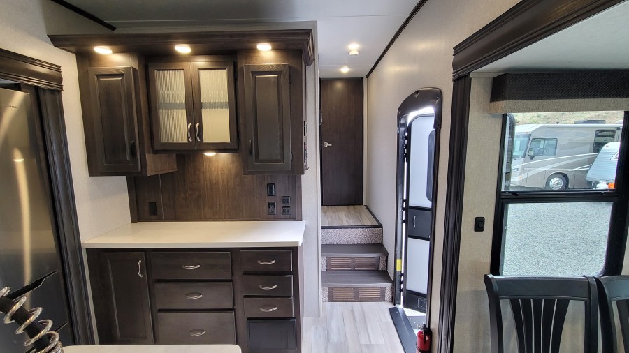 2021 Forest River RV Shasta PHOENIX 336RL 5