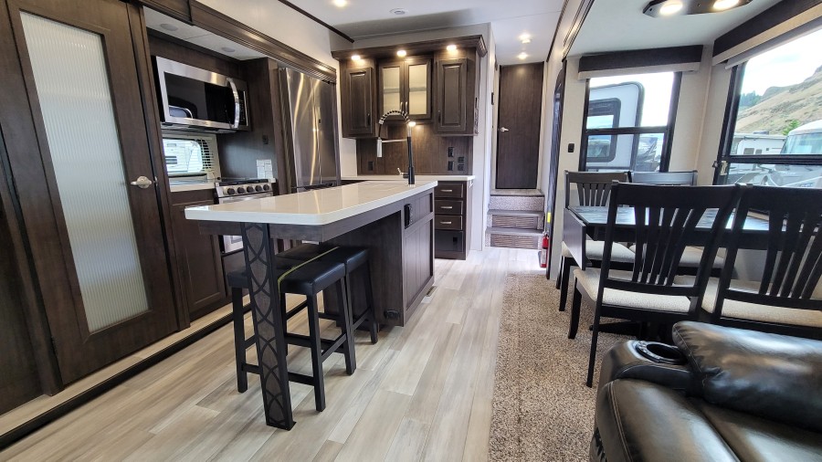 2021 Forest River RV Shasta PHOENIX 336RL 9