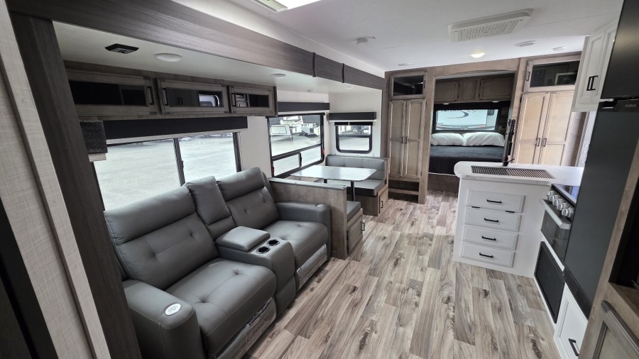 2023 Venture SportTrek 281VBH 11