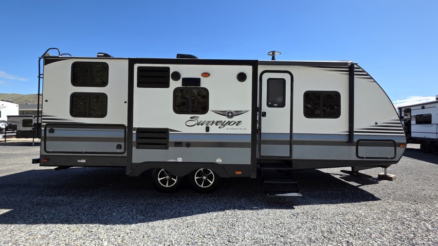 2017 Forest River RV Surveyor 247BHDS 3
