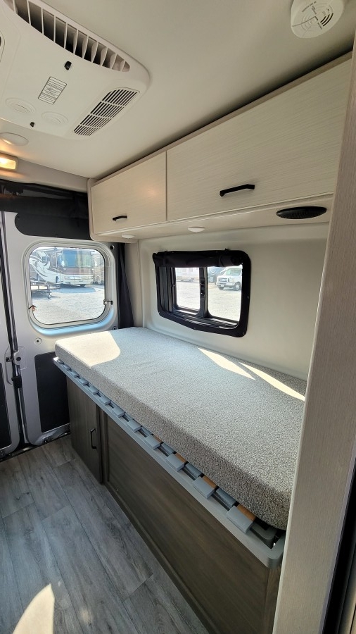 2023 Thor DAZZLE 2AB 8