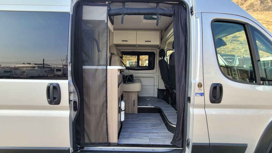 2023 Thor DAZZLE 2AB 6