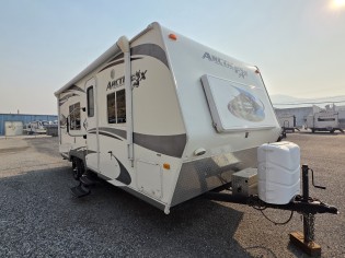 RVs-Arctic Fox-NORTHWOOD 22GQ